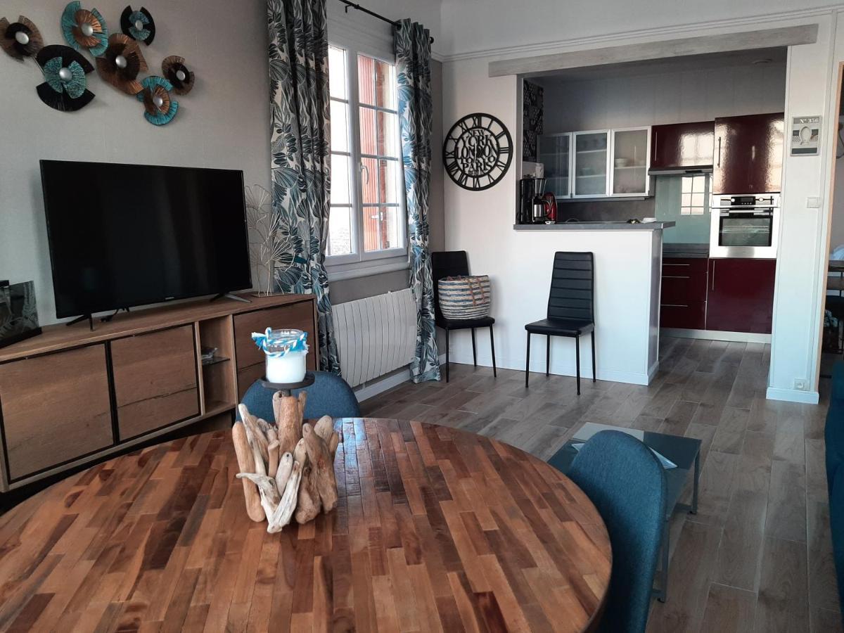 Au Gre Des Marees, Appartement Face A La Mer, Classe 3 Etoiles Ault Exterior foto